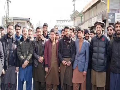 Traders in Gilgit-Baltistan city protest repeated incidents of burglary, unlawfulness | Traders in Gilgit-Baltistan city protest repeated incidents of burglary, unlawfulness Traders in Gilgit-Baltistan city protest repeated incidents of burglary, unlawfulness | Traders in Gilgit-Baltistan city protest repeated incidents of burglary, unlawfulness