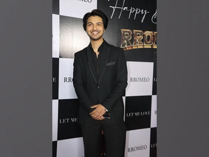 Youth sensation Rromeo launches Romantic Party Anthem Aankhon Main from the album 'Let Me Love' on his grand birthday Celebration | Youth sensation Rromeo launches Romantic Party Anthem Aankhon Main from the album 'Let Me Love' on his grand birthday Celebration Youth sensation Rromeo launches Romantic Party Anthem Aankhon Main from the album 'Let Me Love' on his grand birthday Celebration | Youth sensation Rromeo launches Romantic Party Anthem Aankhon Main from the album 'Let Me Love' on his grand birthday Celebration
