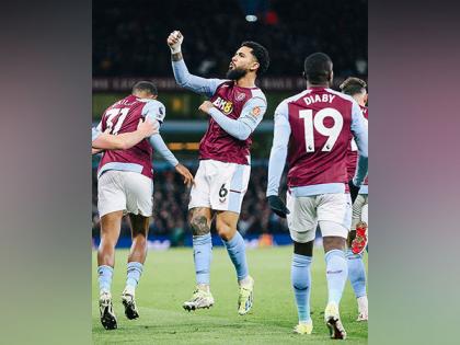 Douglas Luiz reacts to Manchester United legend Rio Ferdenand's dig at his celebration | Douglas Luiz reacts to Manchester United legend Rio Ferdenand's dig at his celebration Douglas Luiz reacts to Manchester United legend Rio Ferdenand's dig at his celebration | Douglas Luiz reacts to Manchester United legend Rio Ferdenand's dig at his celebration