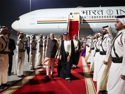 PM Modi arrives in Doha, set to meet Qatar's Amir Sheikh Tamim bin Hamad Al-Thani | PM Modi arrives in Doha, set to meet Qatar's Amir Sheikh Tamim bin Hamad Al-Thani PM Modi arrives in Doha, set to meet Qatar's Amir Sheikh Tamim bin Hamad Al-Thani | PM Modi arrives in Doha, set to meet Qatar's Amir Sheikh Tamim bin Hamad Al-Thani