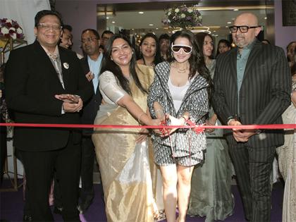 Actress Ameesha Patel Inaugurated the First Flagship Store of Vanior Jewels in Mumbai | Actress Ameesha Patel Inaugurated the First Flagship Store of Vanior Jewels in Mumbai Actress Ameesha Patel Inaugurated the First Flagship Store of Vanior Jewels in Mumbai | Actress Ameesha Patel Inaugurated the First Flagship Store of Vanior Jewels in Mumbai