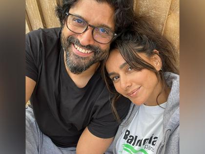 Shibani Dandekar wishes husband Farhan Akhtar on 2nd anniversary | Shibani Dandekar wishes husband Farhan Akhtar on 2nd anniversary