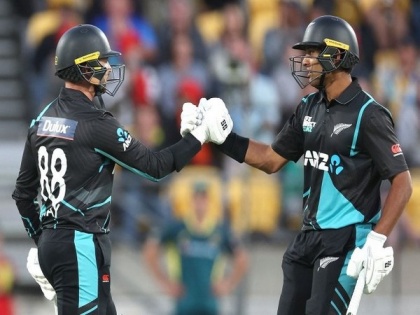 Ravindra, Conway's blitzkrieg propel New Zealand to 215/3 against Australia in 1st T20I | Ravindra, Conway's blitzkrieg propel New Zealand to 215/3 against Australia in 1st T20I
