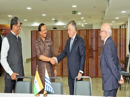 MoS Muraleedharan meets Uruguay's Foreign Minister; discusses enhancing cooperation | MoS Muraleedharan meets Uruguay's Foreign Minister; discusses enhancing cooperation MoS Muraleedharan meets Uruguay's Foreign Minister; discusses enhancing cooperation | MoS Muraleedharan meets Uruguay's Foreign Minister; discusses enhancing cooperation