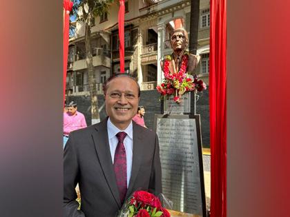 Former Times Group Chairman Ashok Jain among 17 awarded as 'Heroes of Mumbai' by Maharashtra government | Former Times Group Chairman Ashok Jain among 17 awarded as 'Heroes of Mumbai' by Maharashtra government