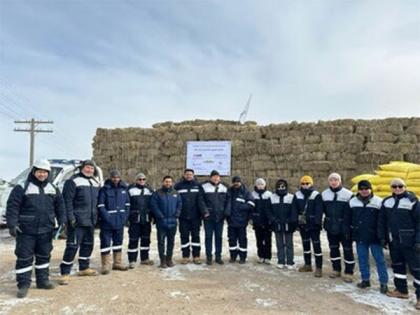 Mongol Refinery Team Applauds MEIL for Supporting Dzud Relief Efforts | Mongol Refinery Team Applauds MEIL for Supporting Dzud Relief Efforts Mongol Refinery Team Applauds MEIL for Supporting Dzud Relief Efforts | Mongol Refinery Team Applauds MEIL for Supporting Dzud Relief Efforts