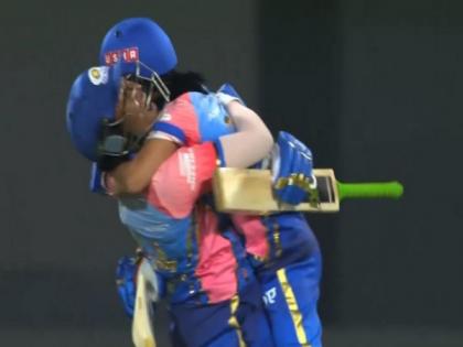 WPL 2024: Sanjana brings MI home with final ball six to seal four-wicket win against DC | WPL 2024: Sanjana brings MI home with final ball six to seal four-wicket win against DC