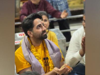 Ayushmann Khurrana offers prayers at Mahakaleshwar Temple | Ayushmann Khurrana offers prayers at Mahakaleshwar Temple Ayushmann Khurrana offers prayers at Mahakaleshwar Temple | Ayushmann Khurrana offers prayers at Mahakaleshwar Temple
