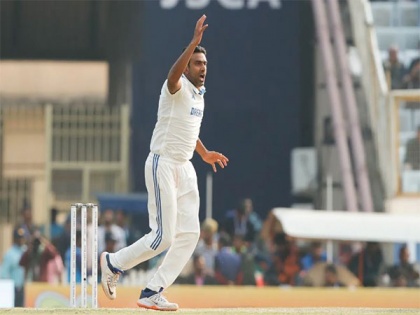IND vs ENG, 4th Test: Ashwin's takes fifer, India set 192 runs to secure series win (Day 3, Stumps) | IND vs ENG, 4th Test: Ashwin's takes fifer, India set 192 runs to secure series win (Day 3, Stumps)