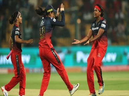 WPL 2024: RCB skipper Smriti Mandhana wins toss, opts to field against Gujarat Giants | WPL 2024: RCB skipper Smriti Mandhana wins toss, opts to field against Gujarat Giants