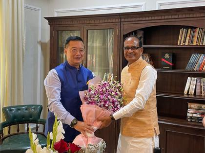 Singapore envoy Simon Wong meets former MP CM Shivraj Singh Chouhan | Singapore envoy Simon Wong meets former MP CM Shivraj Singh Chouhan Singapore envoy Simon Wong meets former MP CM Shivraj Singh Chouhan | Singapore envoy Simon Wong meets former MP CM Shivraj Singh Chouhan