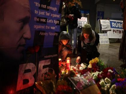 Over 100 detained across Russia for honouring Navalny amid funeral | Over 100 detained across Russia for honouring Navalny amid funeral Over 100 detained across Russia for honouring Navalny amid funeral | Over 100 detained across Russia for honouring Navalny amid funeral