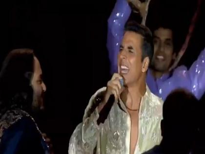 Akshay Kumar sings 'Gur Naal Ishq Mitha', gives electrifying dance performance at Anant Ambani's pre-wedding festivities | Akshay Kumar sings 'Gur Naal Ishq Mitha', gives electrifying dance performance at Anant Ambani's pre-wedding festivities