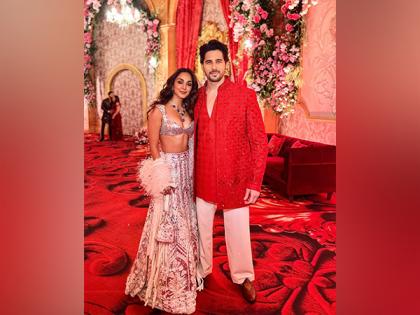Sidharth Malhotra drops picture with Kiara Advani from 'Last Night' | Sidharth Malhotra drops picture with Kiara Advani from 'Last Night' Sidharth Malhotra drops picture with Kiara Advani from 'Last Night' | Sidharth Malhotra drops picture with Kiara Advani from 'Last Night'
