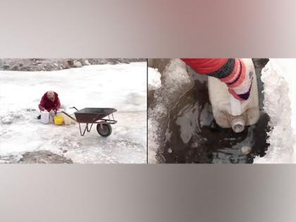 Severe snowfall, rain increases woes for locals in Gilgit Baltistan | Severe snowfall, rain increases woes for locals in Gilgit Baltistan Severe snowfall, rain increases woes for locals in Gilgit Baltistan | Severe snowfall, rain increases woes for locals in Gilgit Baltistan