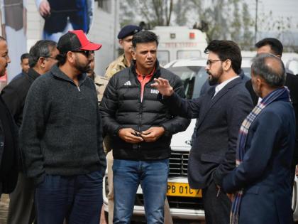 Anurag Thakur inaugurates Sansad Khel Mahakumbh 3.0, catches up with Rohit Sharma, Rahul Dravid | Anurag Thakur inaugurates Sansad Khel Mahakumbh 3.0, catches up with Rohit Sharma, Rahul Dravid