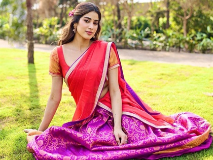 Buy A M ACCESSORIES Women's Kanjivaram Soft Lichi Silk Paithani Saree With  Blouse Piece (RED GREY) at Amazon.in