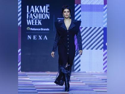 "I want to encourage all young students": Karishma Tanna turns showstopper for budding designers at Lakme Fashion Week | "I want to encourage all young students": Karishma Tanna turns showstopper for budding designers at Lakme Fashion Week