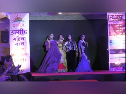 Transgenders exhibit grace during fashion show in Surat | Transgenders exhibit grace during fashion show in Surat