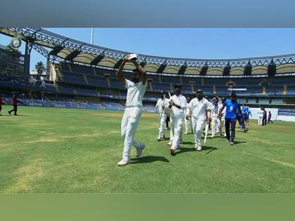 Rohit Sharma congratulates "Mumbai ka Yoddha" Dhawal Kulkarni after Ranji triumph | Rohit Sharma congratulates "Mumbai ka Yoddha" Dhawal Kulkarni after Ranji triumph