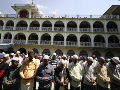 Nepal: Hundreds of Muslims offer Namaz on first Friday of Ramzan | Nepal: Hundreds of Muslims offer Namaz on first Friday of Ramzan Nepal: Hundreds of Muslims offer Namaz on first Friday of Ramzan | Nepal: Hundreds of Muslims offer Namaz on first Friday of Ramzan