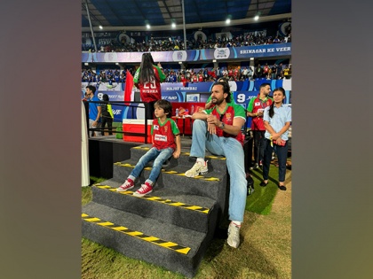 Watch: Saif Ali Khan and Taimur Celebrating in Style, Victory of Tigers of Kolkata in ISPL 2024 | Watch: Saif Ali Khan and Taimur Celebrating in Style, Victory of Tigers of Kolkata in ISPL 2024