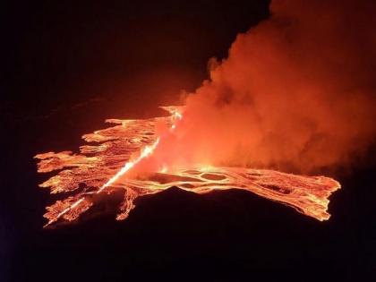 Iceland Gripped by Largest Volcanic Eruption: Sky Turned Orange by Massive Smoke Plume | Iceland Gripped by Largest Volcanic Eruption: Sky Turned Orange by Massive Smoke Plume