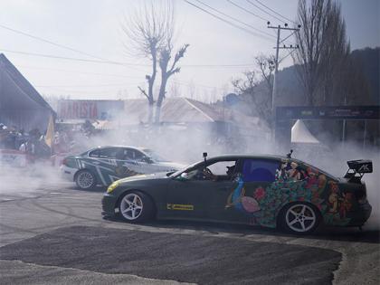 Maiden show run of Indian Racing Festival organised in Srinagar | Maiden show run of Indian Racing Festival organised in Srinagar