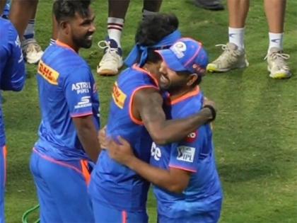 Hardik Pandya, Rohit Sharma hug it out during a Mumbai Indians practice session | Hardik Pandya, Rohit Sharma hug it out during a Mumbai Indians practice session