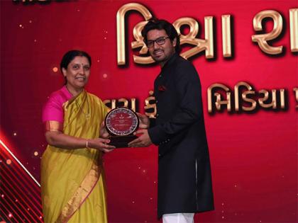 Gujarati film "Bharat Maro Desh Che" based on the book "Sarnama Vagarna Manvio" by Mittalben Patel wins 6 awards at "Gujarat State Awards 2021" | Gujarati film "Bharat Maro Desh Che" based on the book "Sarnama Vagarna Manvio" by Mittalben Patel wins 6 awards at "Gujarat State Awards 2021" Gujarati film "Bharat Maro Desh Che" based on the book "Sarnama Vagarna Manvio" by Mittalben Patel wins 6 awards at "Gujarat State Awards 2021" | Gujarati film "Bharat Maro Desh Che" based on the book "Sarnama Vagarna Manvio" by Mittalben Patel wins 6 awards at "Gujarat State Awards 2021"