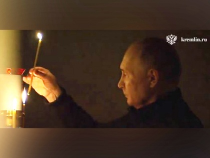Russian President Putin lights candle for victims of Moscow terror attack | Russian President Putin lights candle for victims of Moscow terror attack