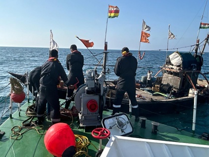 Indian Coast Guard rescues crew of sinking fishing boat off Gujarat coast | Indian Coast Guard rescues crew of sinking fishing boat off Gujarat coast