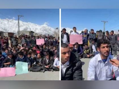 PoK: Students in Gilgit Baltistan block roads protesting against unavailability of power at university | PoK: Students in Gilgit Baltistan block roads protesting against unavailability of power at university PoK: Students in Gilgit Baltistan block roads protesting against unavailability of power at university | PoK: Students in Gilgit Baltistan block roads protesting against unavailability of power at university