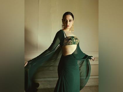 Tamannaah Bhatia stuns fans in gorgeous emerald green saree | Tamannaah Bhatia stuns fans in gorgeous emerald green saree