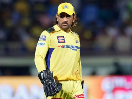 MS Dhoni becomes first wicketkeeper to complete 300 dismissals in T20 cricket | MS Dhoni becomes first wicketkeeper to complete 300 dismissals in T20 cricket