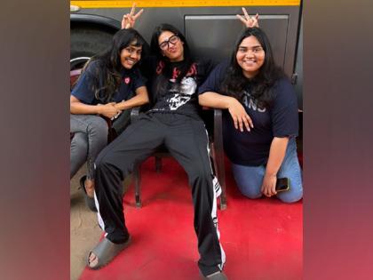 Shruti Haasan starts shooting for 'Chennai Story,' shares pics from sets | Shruti Haasan starts shooting for 'Chennai Story,' shares pics from sets Shruti Haasan starts shooting for 'Chennai Story,' shares pics from sets | Shruti Haasan starts shooting for 'Chennai Story,' shares pics from sets