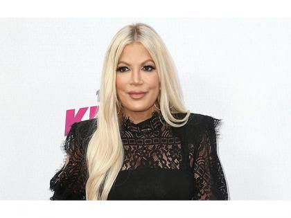 Tori Spelling talks about "taking the hard out" of life after divorce from Dean McDermott | Tori Spelling talks about "taking the hard out" of life after divorce from Dean McDermott