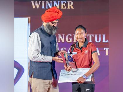"Because of Hockey India's support, I am able to help my family": Salima Tete after winning Player of the Year award | "Because of Hockey India's support, I am able to help my family": Salima Tete after winning Player of the Year award "Because of Hockey India's support, I am able to help my family": Salima Tete after winning Player of the Year award | "Because of Hockey India's support, I am able to help my family": Salima Tete after winning Player of the Year award