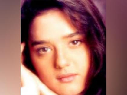 Preity Zinta takes fans down memory lane with first photoshoot snap | Preity Zinta takes fans down memory lane with first photoshoot snap Preity Zinta takes fans down memory lane with first photoshoot snap | Preity Zinta takes fans down memory lane with first photoshoot snap