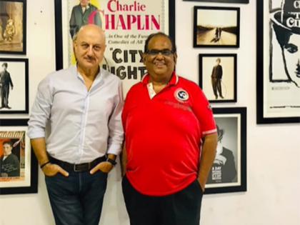 "I miss your physical presence, your phone calls": Anupam Kher remembers Satish Kaushik | "I miss your physical presence, your phone calls": Anupam Kher remembers Satish Kaushik "I miss your physical presence, your phone calls": Anupam Kher remembers Satish Kaushik | "I miss your physical presence, your phone calls": Anupam Kher remembers Satish Kaushik