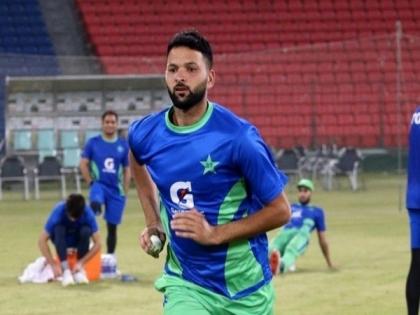 Pakistan pacer Ihsanullah departs to UK for treatment of elbow injury | Pakistan pacer Ihsanullah departs to UK for treatment of elbow injury