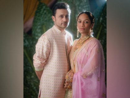 Fashion designer Masaba Gupta, actor Satyadeep Misra expecting their first child | Fashion designer Masaba Gupta, actor Satyadeep Misra expecting their first child