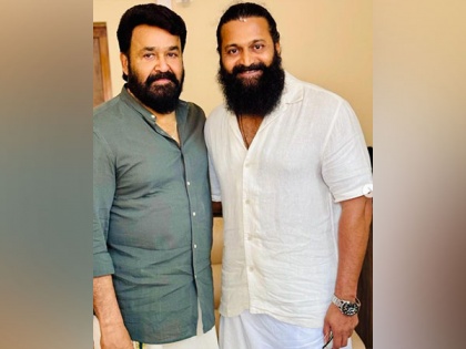 Rishab Shetty shares pictures with Mohanlal, fans say "two legends together" | Rishab Shetty shares pictures with Mohanlal, fans say "two legends together"