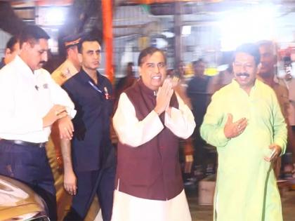 On birthday, Mukesh Ambani offers prayers at Siddhivinayak Temple with son Anant | On birthday, Mukesh Ambani offers prayers at Siddhivinayak Temple with son Anant
