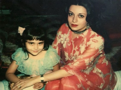 Karisma Kapoor wishes her 'gorgeous mama' Babita on birthday, posts stunning childhood picture | Karisma Kapoor wishes her 'gorgeous mama' Babita on birthday, posts stunning childhood picture