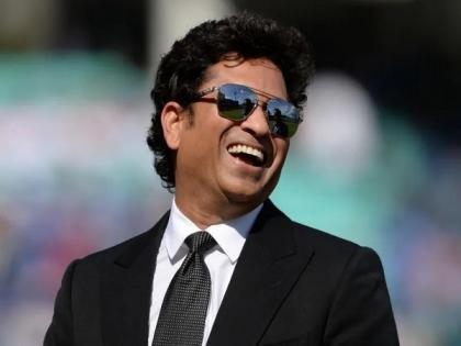 Sachin Tendulkar inspires young footballers at Yuwa Foundation in Ranchi | Sachin Tendulkar inspires young footballers at Yuwa Foundation in Ranchi