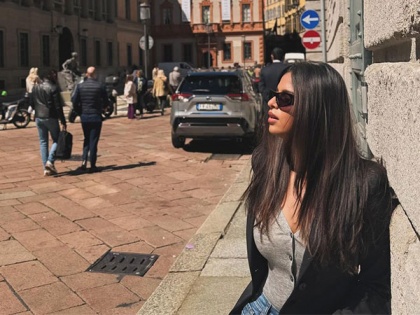 Suhana Khan drops stunning pics from her Italy trip; Ananya Pandey reacts | Suhana Khan drops stunning pics from her Italy trip; Ananya Pandey reacts