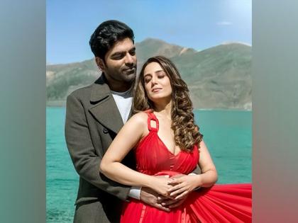 Shaurya Mehta and Srishty Rode shine in Dil Ye Dilbarro song | Shaurya Mehta and Srishty Rode shine in Dil Ye Dilbarro song Shaurya Mehta and Srishty Rode shine in Dil Ye Dilbarro song | Shaurya Mehta and Srishty Rode shine in Dil Ye Dilbarro song