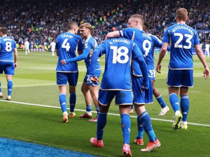 Leicester City promoted to Premier League as Leeds suffer defeat against QPR | Leicester City promoted to Premier League as Leeds suffer defeat against QPR
