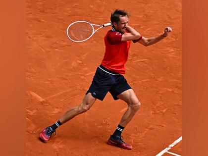 Madrid Open: Daniil Medvedev survives Sebastian Korda scare to seal place in R16 | Madrid Open: Daniil Medvedev survives Sebastian Korda scare to seal place in R16